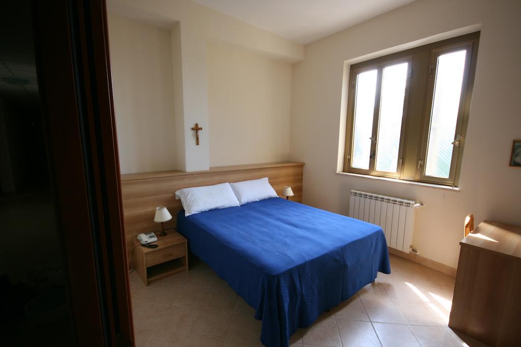 Hotel Parco Santa Rita Sacrofano Camera foto